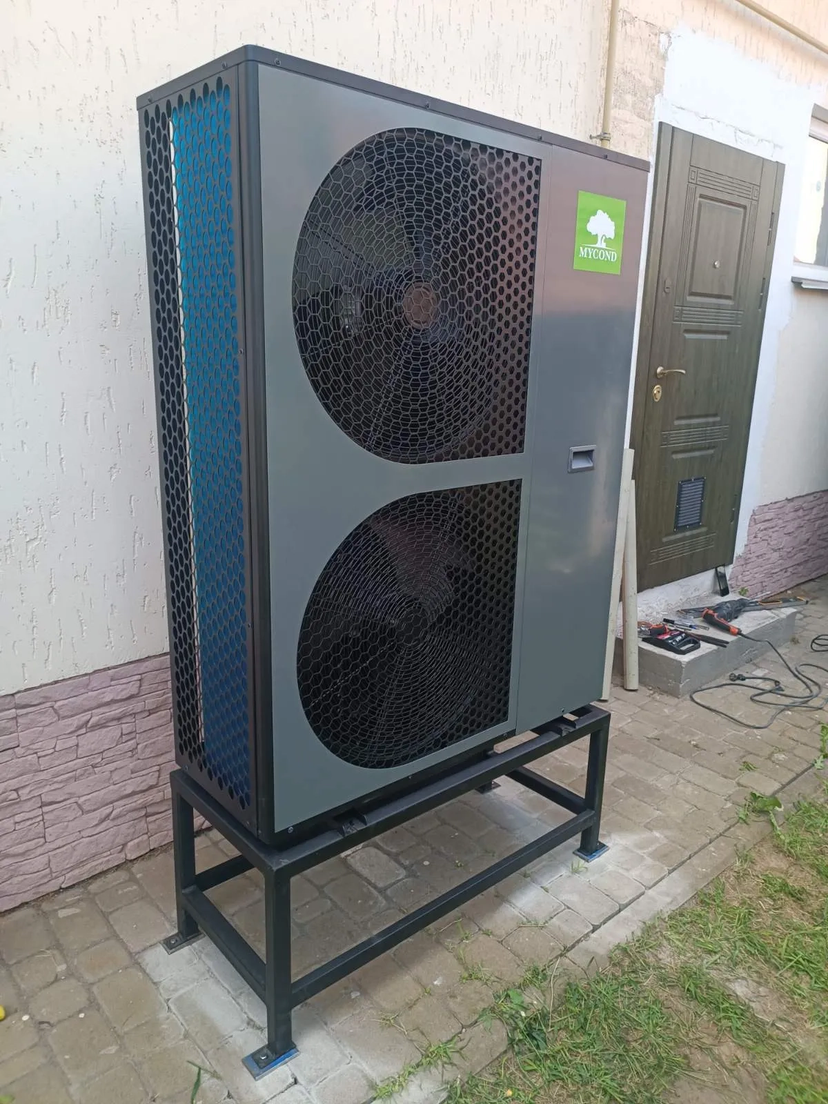 Семейна къща с термопомпа Mycond BeeThermic
