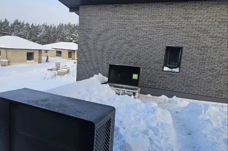 Зимно готова частна резиденция с Mycond BeeSmart система за термопомпа